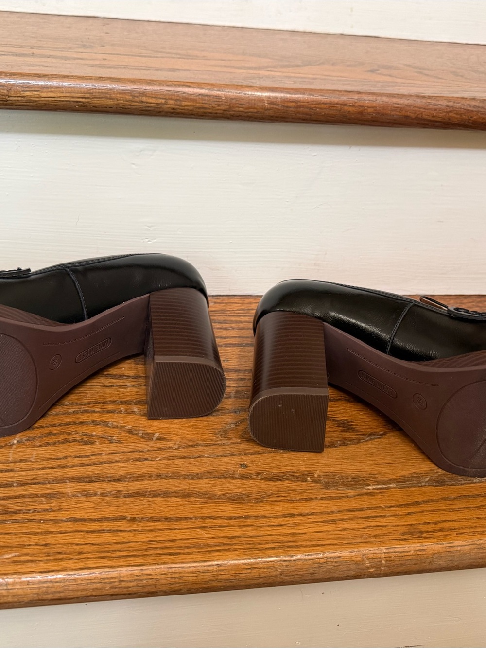 Nine West Black Leather Block Heel Penny Loafer Mary Jane Pumps Sz 8 Platform - Picture 7 of 13